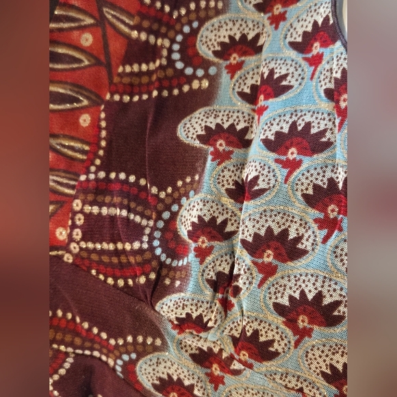 Tristan & Iseut | Red and Blue V-Neck Fitted Tank Top, Size L (Made Small) - Picture 5 of 7